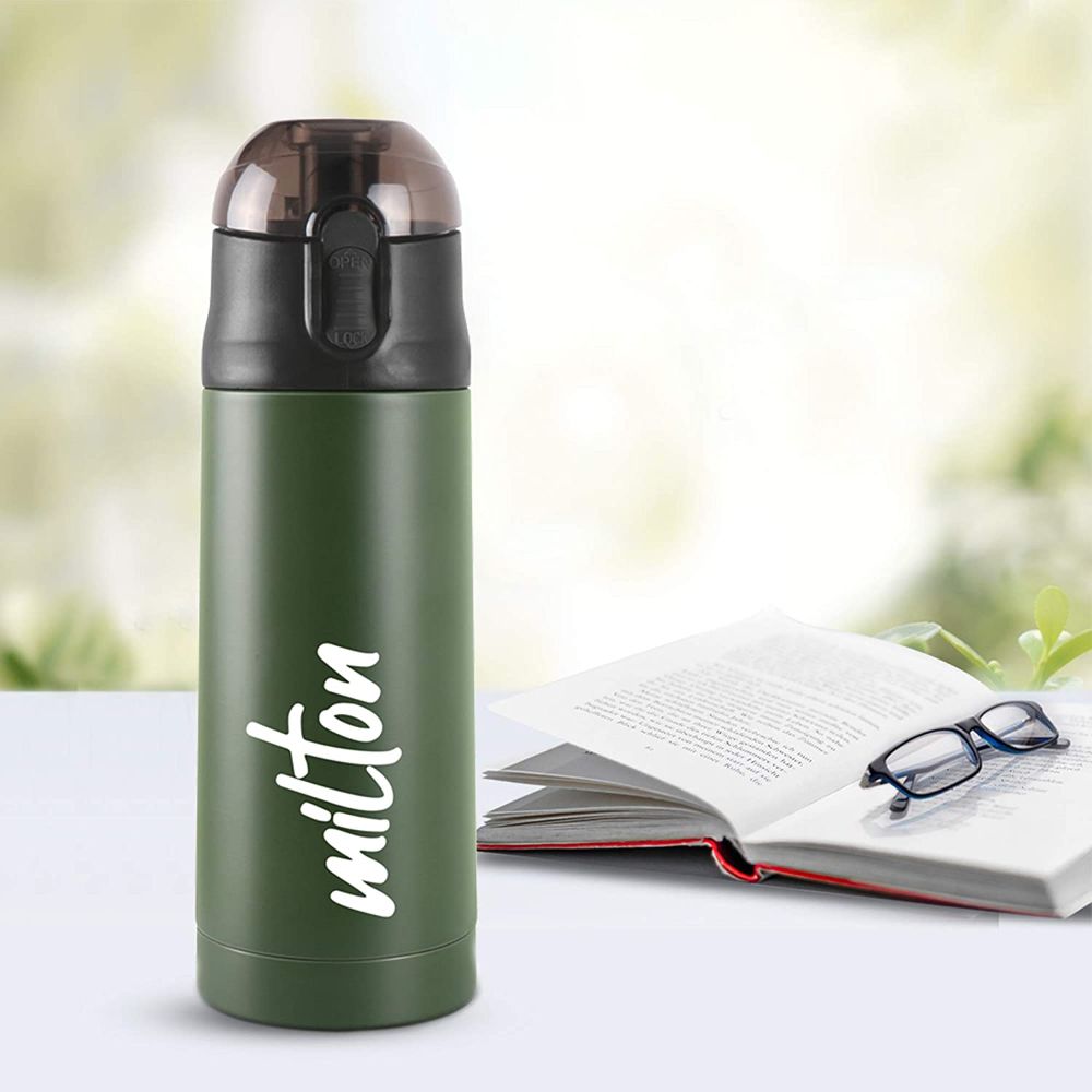 Milton New Crown-600 Thermosteel Hot and Cold Vacuum Insulated Water Bottle, 500 ML, Green